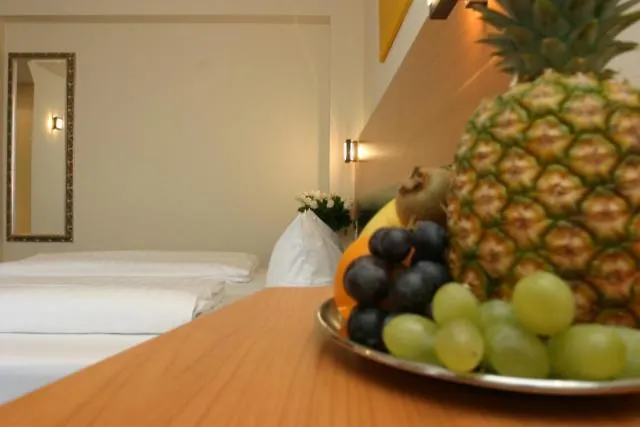Memphis Otel