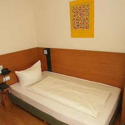 Otel Memphis 4*
