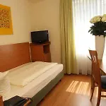 Memphis Hotel 4*