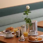 Memphis Hotel 4*