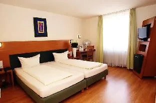Memphis Hotel 4*