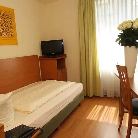 Memphis Hotel 4*