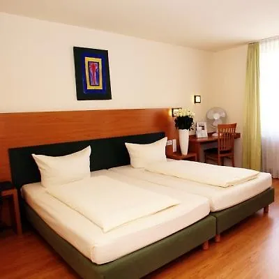Memphis Hotel