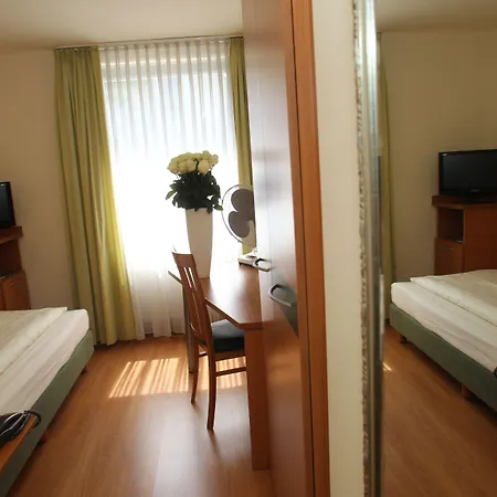 Memphis 4* Frankfurt nad Mohanem